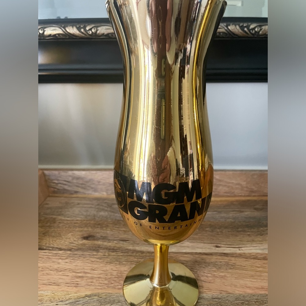 MGM metallic gold MGM Gram hurricane drinking cup